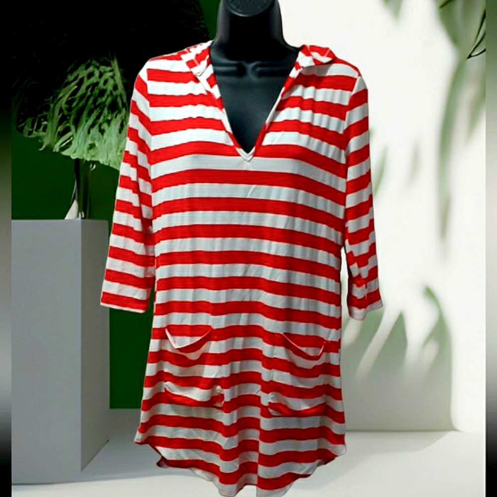 - BEACH BREAK STRIPE LONG HOODED TOP